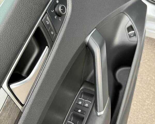 Сірий Фольксваген Пассат, об'ємом двигуна 1.8 л та пробігом 52 тис. км за 16950 $, фото 6 на Automoto.ua