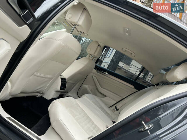 Сірий Фольксваген Пассат, об'ємом двигуна 2 л та пробігом 177 тис. км за 19850 $, фото 41 на Automoto.ua