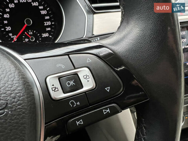 Сірий Фольксваген Пассат, об'ємом двигуна 2 л та пробігом 177 тис. км за 19850 $, фото 72 на Automoto.ua