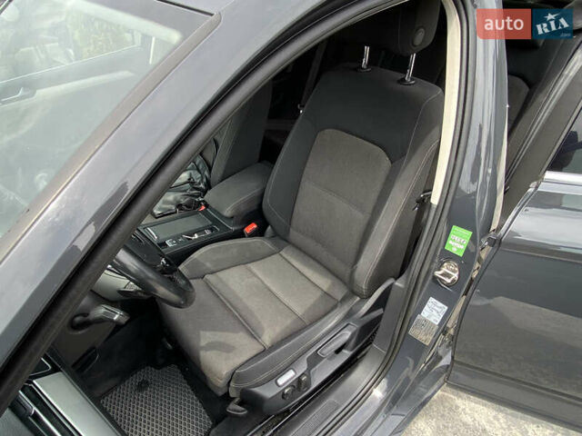 Сірий Фольксваген Пассат, об'ємом двигуна 1.4 л та пробігом 233 тис. км за 12700 $, фото 9 на Automoto.ua