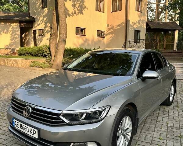 Серый Фольксваген Пассат, объемом двигателя 1.97 л и пробегом 207 тыс. км за 18200 $, фото 6 на Automoto.ua