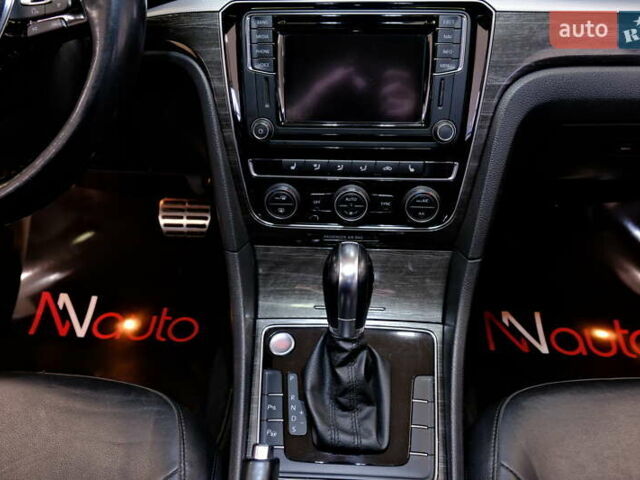 Серый Фольксваген Пассат, объемом двигателя 1.8 л и пробегом 180 тыс. км за 14800 $, фото 16 на Automoto.ua