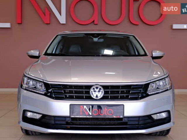 Серый Фольксваген Пассат, объемом двигателя 1.8 л и пробегом 180 тыс. км за 14800 $, фото 1 на Automoto.ua