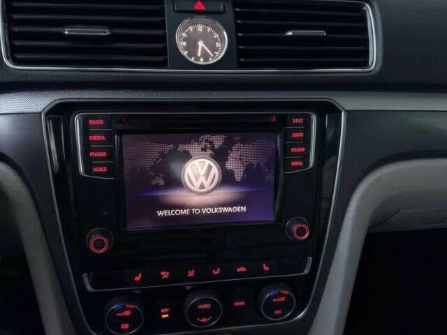 Серый Фольксваген Пассат, объемом двигателя 1.8 л и пробегом 63 тыс. км за 7800 $, фото 9 на Automoto.ua