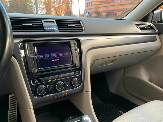 Серый Фольксваген Пассат, объемом двигателя 2 л и пробегом 155 тыс. км за 15500 $, фото 20 на Automoto.ua