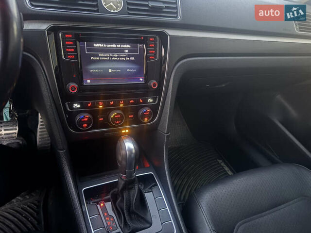 Серый Фольксваген Пассат, объемом двигателя 1.8 л и пробегом 73 тыс. км за 8500 $, фото 9 на Automoto.ua