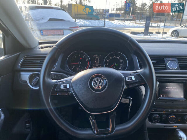 Серый Фольксваген Пассат, объемом двигателя 1.8 л и пробегом 188 тыс. км за 12500 $, фото 9 на Automoto.ua