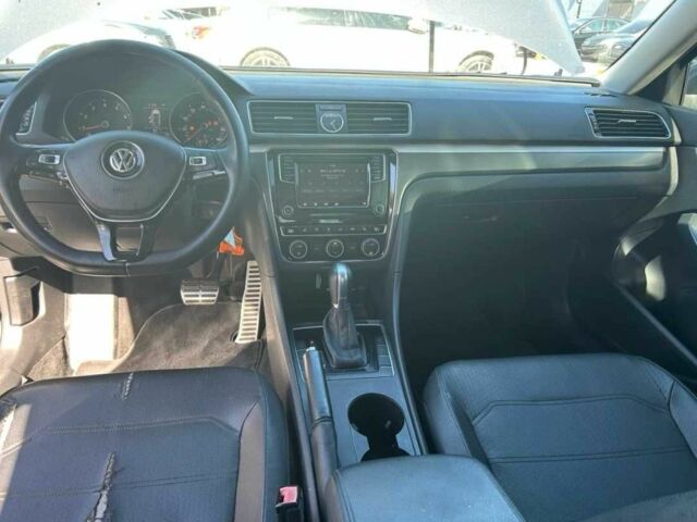 Серый Фольксваген Пассат, объемом двигателя 1.8 л и пробегом 88 тыс. км за 10700 $, фото 7 на Automoto.ua