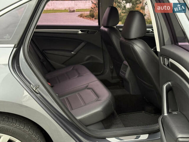 Фольксваген Пассат 2017 в Луцке на Automoto.ua Серый Фольксваген Пассат, объемом двигателя 1.8 л и пробегом 234 тыс. км за 14300 $, фото 15 на Automoto.ua