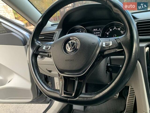 Сірий Фольксваген Пассат, об'ємом двигуна 2 л та пробігом 155 тис. км за 15500 $, фото 37 на Automoto.ua