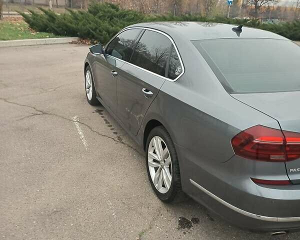 Серый Фольксваген Пассат, объемом двигателя 2 л и пробегом 115 тыс. км за 16800 $, фото 22 на Automoto.ua