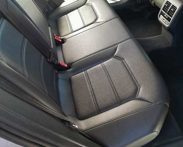 Серый Фольксваген Пассат, объемом двигателя 1.8 л и пробегом 120 тыс. км за 13500 $, фото 4 на Automoto.ua