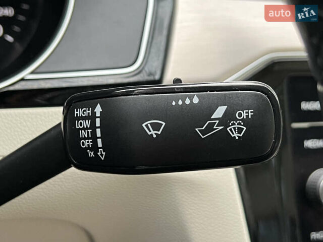 Сірий Фольксваген Пассат, об'ємом двигуна 2 л та пробігом 177 тис. км за 19850 $, фото 66 на Automoto.ua