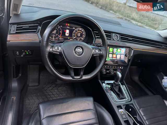 Серый Фольксваген Пассат, объемом двигателя 1.97 л и пробегом 171 тыс. км за 22200 $, фото 9 на Automoto.ua