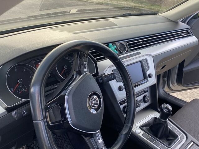 Сірий Фольксваген Пассат, об'ємом двигуна 2 л та пробігом 320 тис. км за 15000 $, фото 10 на Automoto.ua