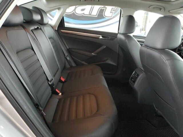 Сірий Фольксваген Пассат, об'ємом двигуна 1.8 л та пробігом 42 тис. км за 1900 $, фото 9 на Automoto.ua