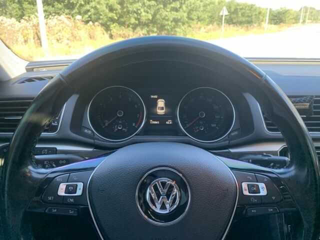 Серый Фольксваген Пассат, объемом двигателя 1.8 л и пробегом 229 тыс. км за 14999 $, фото 19 на Automoto.ua