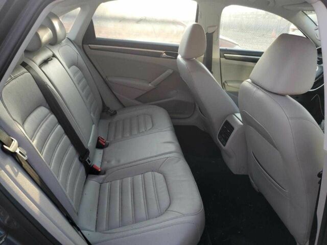 Серый Фольксваген Пассат, объемом двигателя 2 л и пробегом 90 тыс. км за 3000 $, фото 9 на Automoto.ua