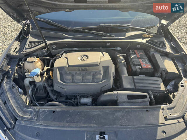 Серый Фольксваген Пассат, объемом двигателя 2 л и пробегом 169 тыс. км за 17000 $, фото 21 на Automoto.ua