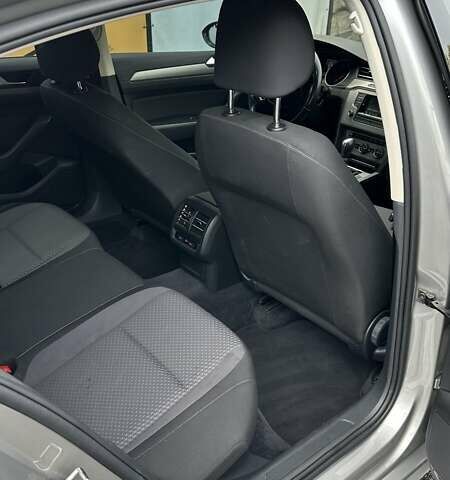 Серый Фольксваген Пассат, объемом двигателя 1.4 л и пробегом 135 тыс. км за 14500 $, фото 15 на Automoto.ua