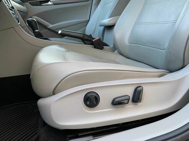 Серый Фольксваген Пассат, объемом двигателя 2 л и пробегом 155 тыс. км за 15500 $, фото 13 на Automoto.ua