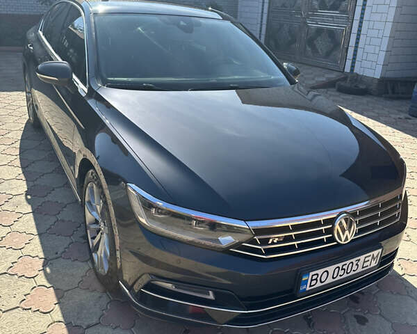 Серый Фольксваген Пассат, объемом двигателя 1.97 л и пробегом 260 тыс. км за 17800 $, фото 2 на Automoto.ua