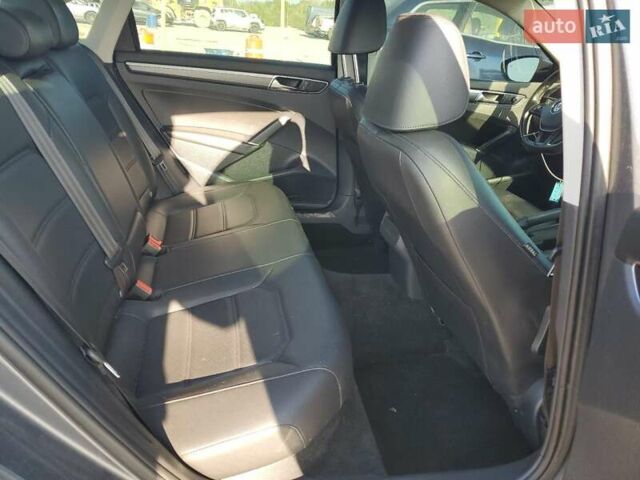 Серый Фольксваген Пассат, объемом двигателя 1.8 л и пробегом 146 тыс. км за 2750 $, фото 8 на Automoto.ua