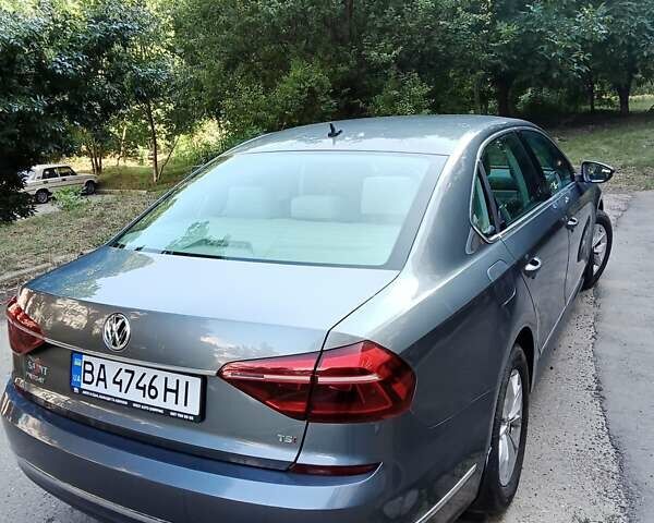 Серый Фольксваген Пассат, объемом двигателя 1.8 л и пробегом 157 тыс. км за 14000 $, фото 16 на Automoto.ua