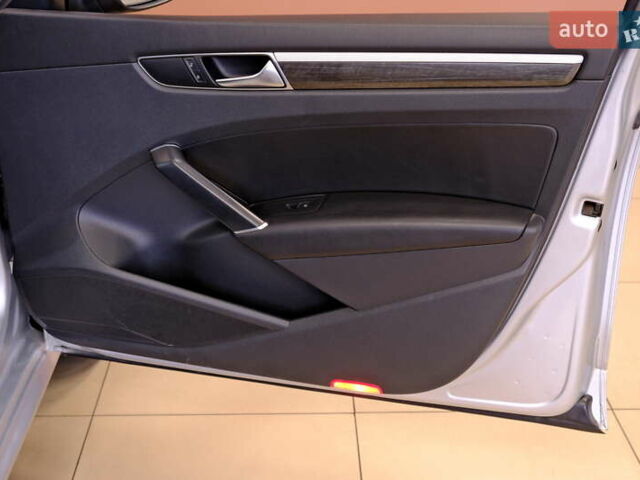 Серый Фольксваген Пассат, объемом двигателя 1.8 л и пробегом 180 тыс. км за 14800 $, фото 38 на Automoto.ua