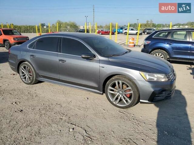 Серый Фольксваген Пассат, объемом двигателя 1.8 л и пробегом 146 тыс. км за 2750 $, фото 3 на Automoto.ua