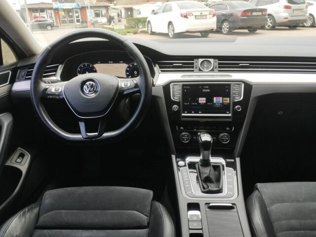 Сірий Фольксваген Пассат, об'ємом двигуна 2 л та пробігом 182 тис. км за 16700 $, фото 3 на Automoto.ua