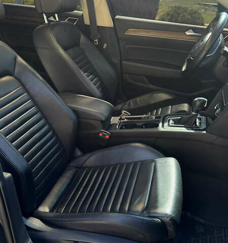 Серый Фольксваген Пассат, объемом двигателя 1.97 л и пробегом 171 тыс. км за 22200 $, фото 15 на Automoto.ua