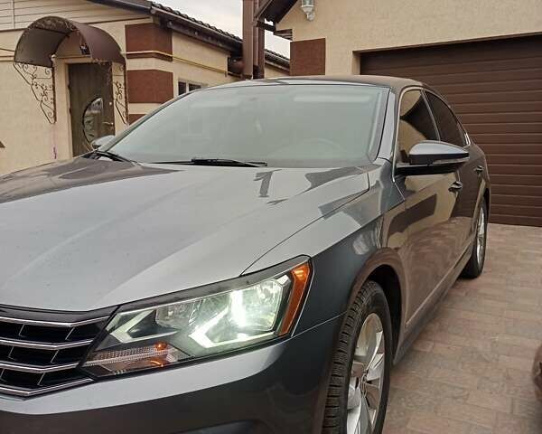 Сірий Фольксваген Пассат, об'ємом двигуна 1.8 л та пробігом 132 тис. км за 12777 $, фото 3 на Automoto.ua