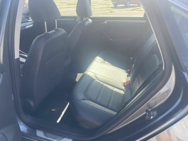 Сірий Фольксваген Пассат, об'ємом двигуна 1.8 л та пробігом 230 тис. км за 11900 $, фото 6 на Automoto.ua