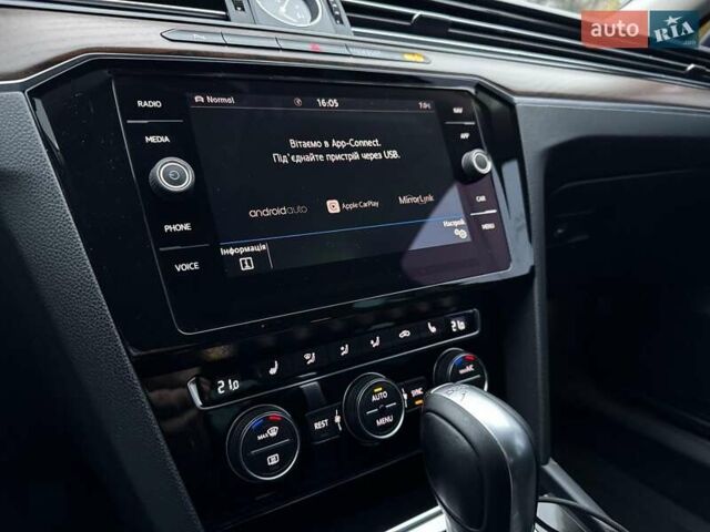 Серый Фольксваген Пассат, объемом двигателя 1.8 л и пробегом 215 тыс. км за 19990 $, фото 38 на Automoto.ua