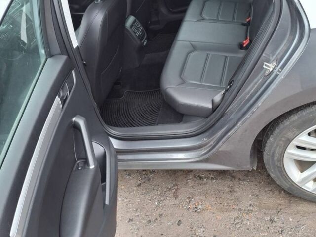 Сірий Фольксваген Пассат, об'ємом двигуна 2 л та пробігом 72 тис. км за 10700 $, фото 5 на Automoto.ua