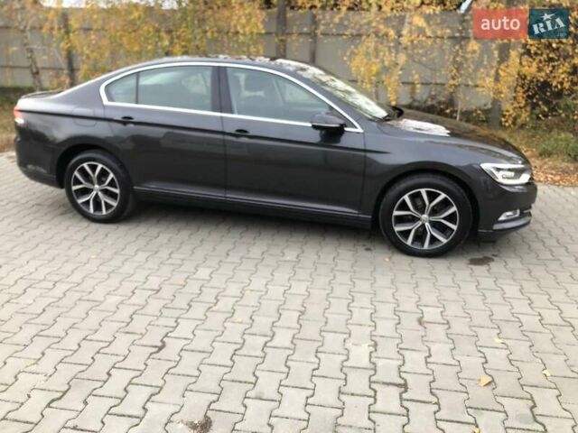 Серый Фольксваген Пассат, объемом двигателя 2 л и пробегом 244 тыс. км за 17700 $, фото 1 на Automoto.ua