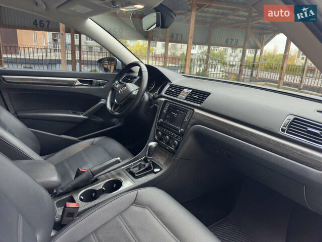 Фольксваген Пассат 2018 в Белой Церкве на Automoto.ua Серый Фольксваген Пассат, объемом двигателя 2 л и пробегом 92 тыс. км за 18100 $, фото 22 на Automoto.ua