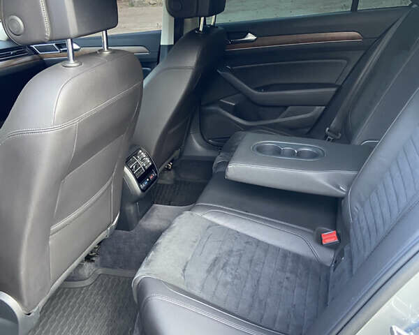 Сірий Фольксваген Пассат, об'ємом двигуна 1.97 л та пробігом 183 тис. км за 22500 $, фото 18 на Automoto.ua