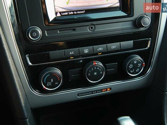 Сірий Фольксваген Пассат, об'ємом двигуна 2 л та пробігом 122 тис. км за 14800 $, фото 16 на Automoto.ua