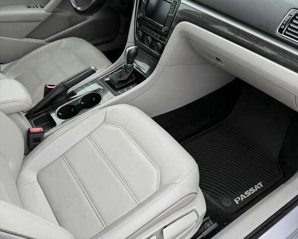 Серый Фольксваген Пассат, объемом двигателя 2 л и пробегом 160 тыс. км за 16200 $, фото 21 на Automoto.ua