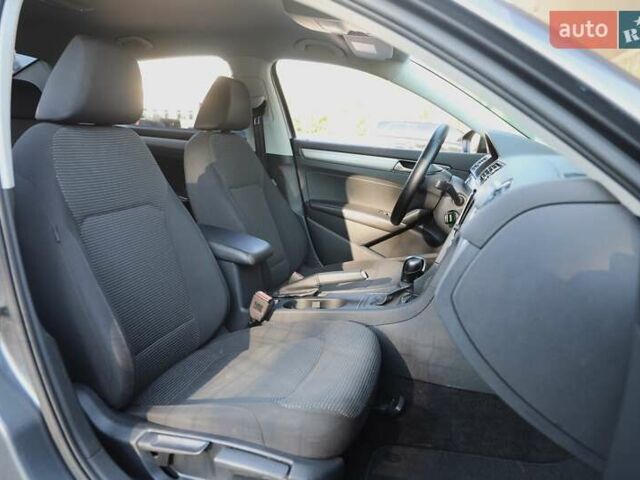 Сірий Фольксваген Пассат, об'ємом двигуна 2 л та пробігом 122 тис. км за 14800 $, фото 9 на Automoto.ua