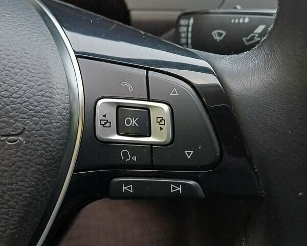 Серый Фольксваген Пассат, объемом двигателя 1.6 л и пробегом 145 тыс. км за 16300 $, фото 63 на Automoto.ua