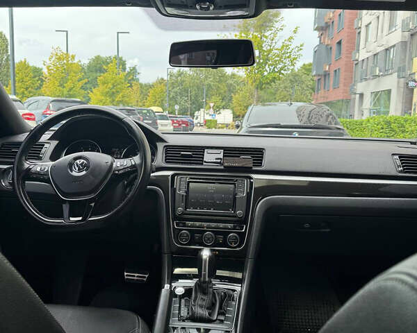 Серый Фольксваген Пассат, объемом двигателя 3.6 л и пробегом 95 тыс. км за 16300 $, фото 13 на Automoto.ua