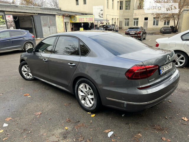 Сірий Фольксваген Пассат, об'ємом двигуна 2 л та пробігом 150 тис. км за 17000 $, фото 20 на Automoto.ua