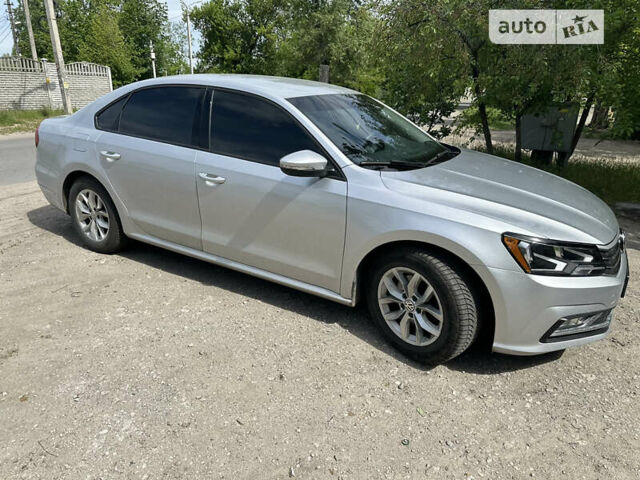 Серый Фольксваген Пассат, объемом двигателя 2 л и пробегом 50 тыс. км за 15999 $, фото 6 на Automoto.ua