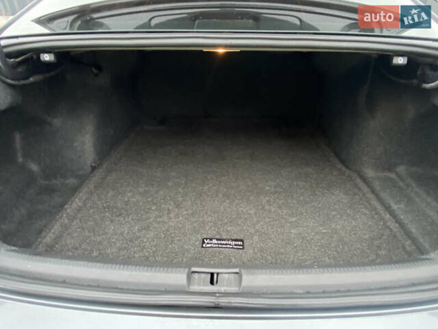 Серый Фольксваген Пассат, объемом двигателя 2 л и пробегом 106 тыс. км за 15400 $, фото 28 на Automoto.ua