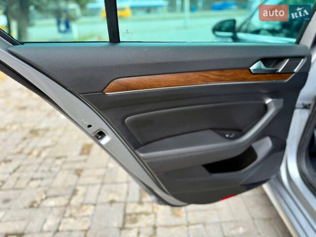 Серый Фольксваген Пассат, объемом двигателя 1.97 л и пробегом 145 тыс. км за 22500 $, фото 26 на Automoto.ua