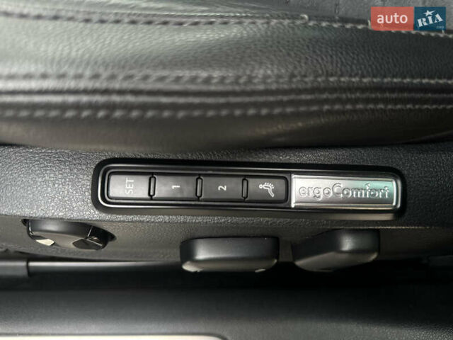 Серый Фольксваген Пассат, объемом двигателя 1.97 л и пробегом 153 тыс. км за 25999 $, фото 26 на Automoto.ua