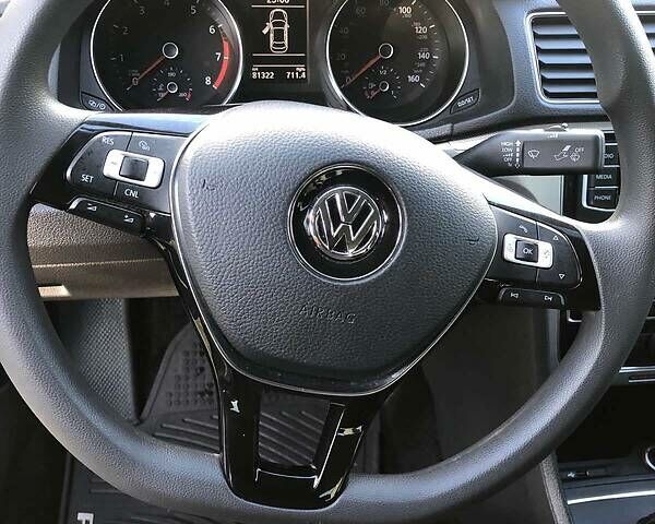 Сірий Фольксваген Пассат, об'ємом двигуна 2 л та пробігом 150 тис. км за 17000 $, фото 57 на Automoto.ua